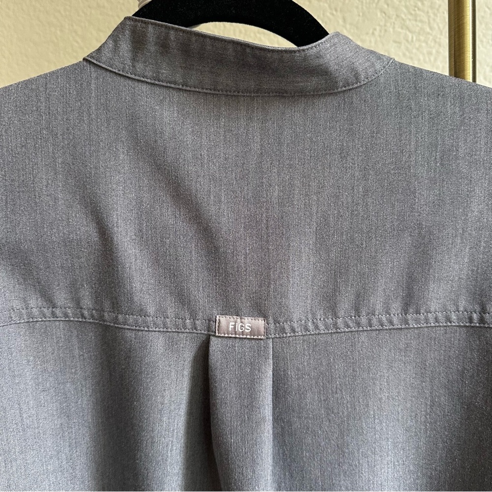 FIGS Graphite Rafaela Oversized Scrub Top - Picture 7 of 8